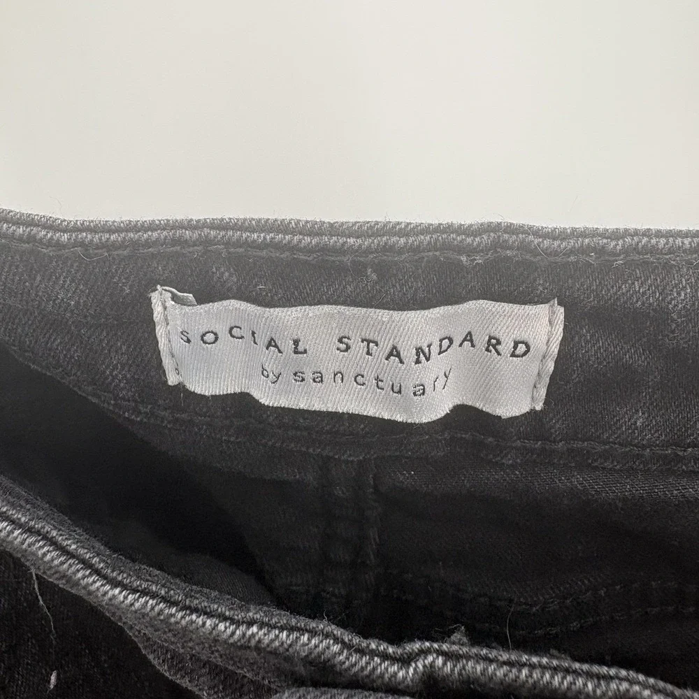 Social Standard by Sanctuary Women's High Rise‎ Crop Straight Jeans Size 6 #28E